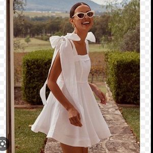 Dissh aisle white linen bow mini dress size 6 - AU size 10 NWT